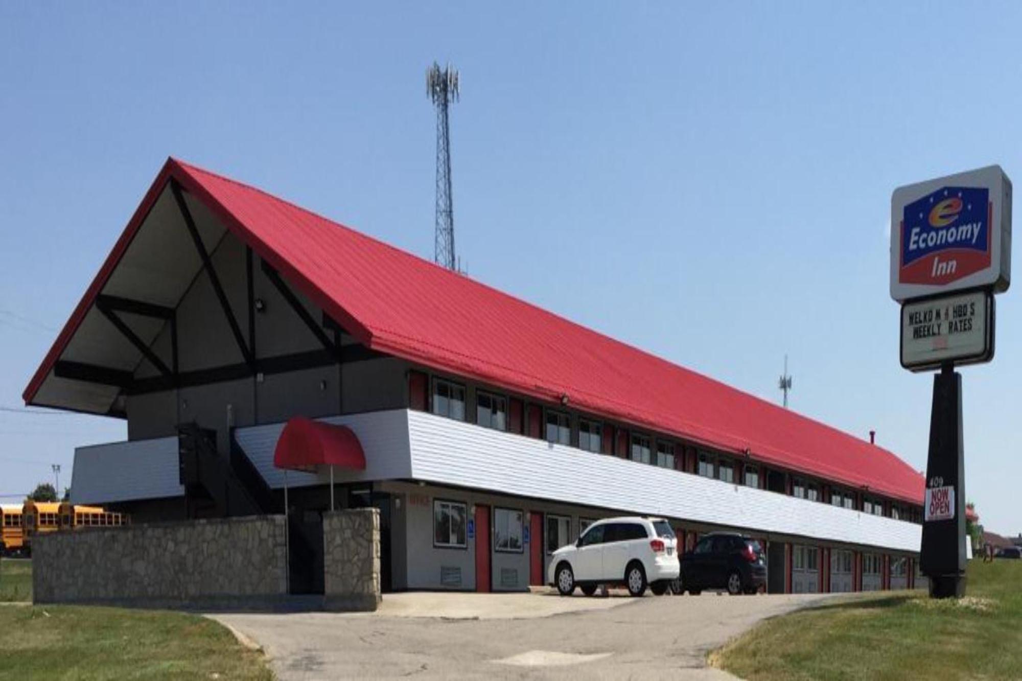 Economy Inn Of Holland Exterior photo
