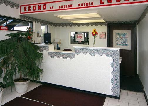 Economy Inn Of Holland Interior photo